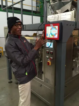 Automatic Multi-function Packaging Machines for Food Packing - Birds Eye Chilli Packaging Machine (Paper/Plastic)