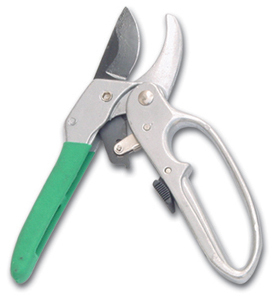 Deluxe aluminium ratchet by-pass pruner