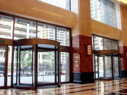 Three-wing Revolving Doors with Laminated Door Wings