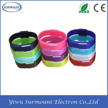 Fashionable Factory Price Silicone Waterproof Wristwatch Smart Watch For Woman