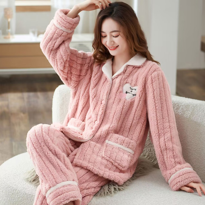 Suavidade indulgente encontra loungewear elegante