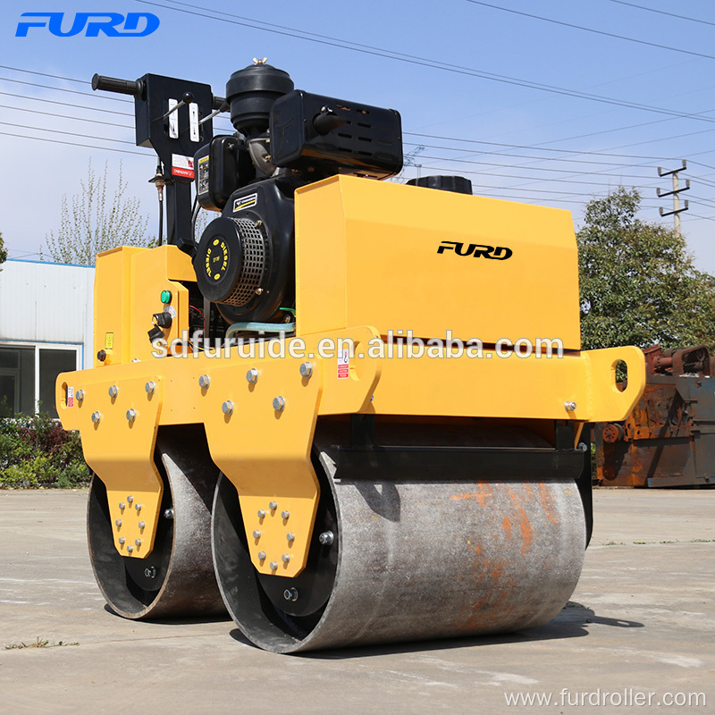 Small hand roller compactor for soil and asphalt compaction