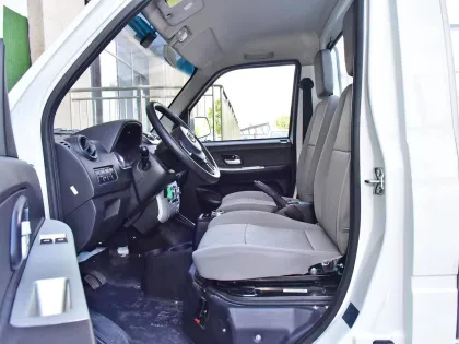 Ruichi EC31 Van: Long Endurance Electric Vehicle for Logistics and Transportation