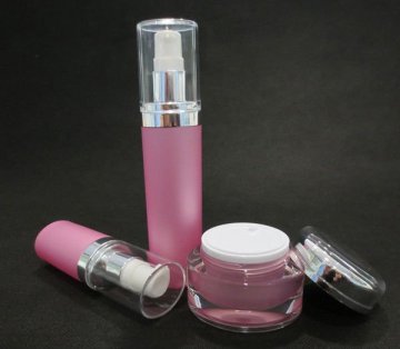 Oval Shaped Acrylic Cream Jar and Lotion Pump Bottle for Cosmetic Packaging