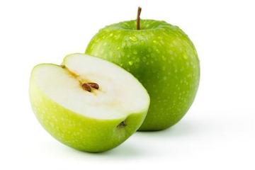 Green Qinguan Apple fruits