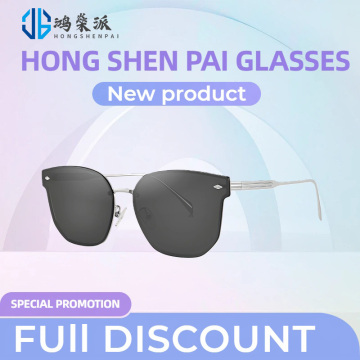 Gafas de sol de metal plateado para hombre y mujer.