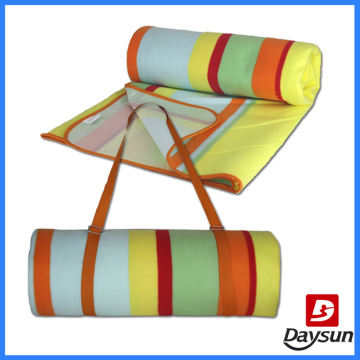 Outdoor custom picnic blanket fold up waterproof blanket with long handle