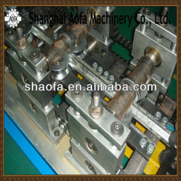 Octagonal steel tube roll forming machine