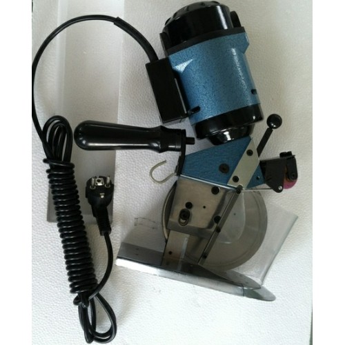 Machine de découpe de tapis rond