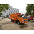 Petit camion de rue à vide à vide de poussière