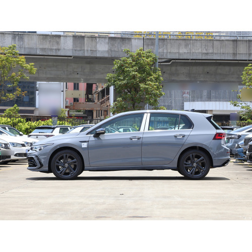 Întuneric Volkswagen Golf R-Line Hatchback