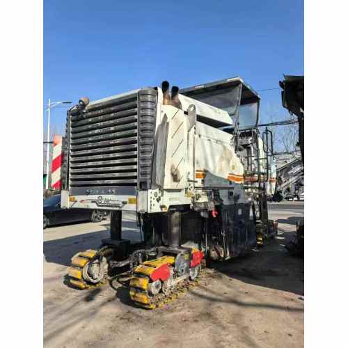 Máquina de moagem de estradas para remoção eficiente do pavimento