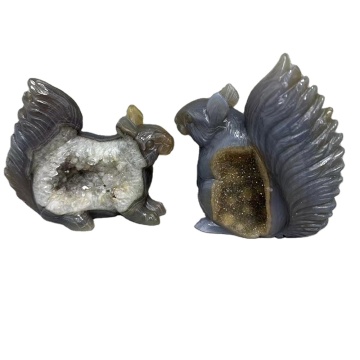 High Quality Hand Carved Natural Geode Agate Squirrel Sculpture for Desktop Ornament