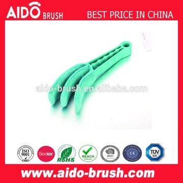 "BANANA" Shape Cleaning Dust Brush