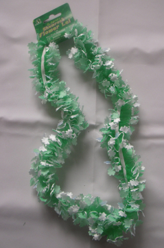 St. Patrick Flower Lei (PM015)