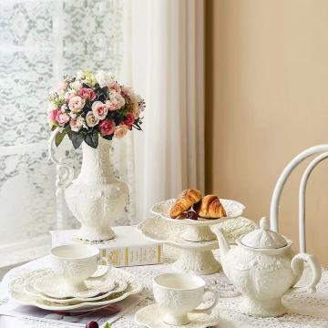 Pure White High-End Tableware with Delicate Engravings