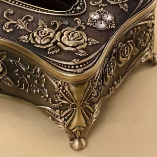 European-style Luxury Tissue Box