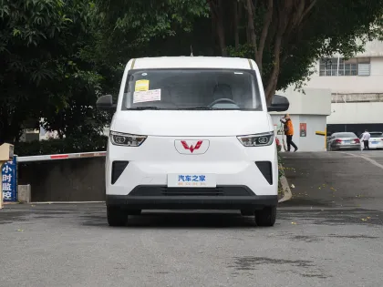 Wuling Yangguang - 100km/h Electric Cargo Van with Reliable Quality