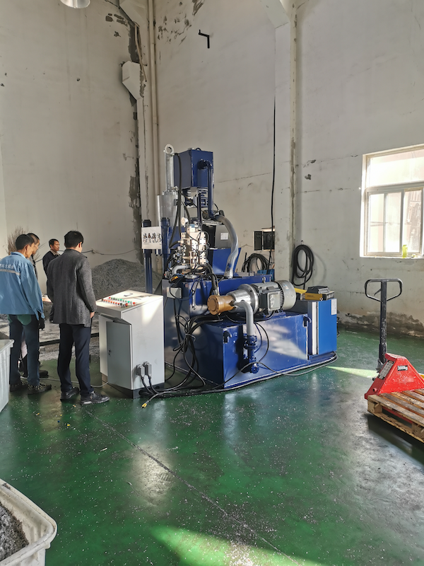 ضایعات آلومینیوم مس تراشه های Compactor Briquettes Machine