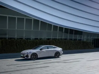 Changan Uni-V 2023 Passenger Car