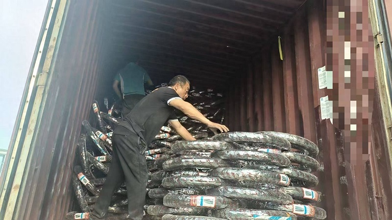 The Strait of Hormuz shipping crisis eases, Ruisilaifu quickly loads containers and ships goods to Egyptian customers!