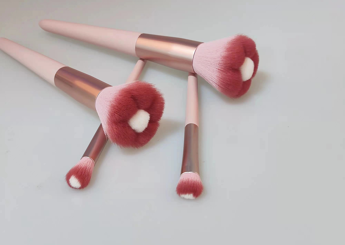 MAKEUP BRUSHES 004