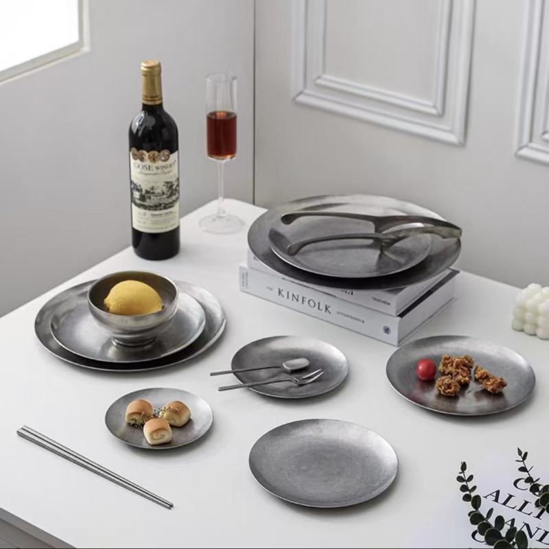 Stylish Metal Cutlery Set for Elegant Dining