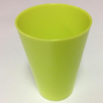 Tazza alta di plastica semplice per uso domestico