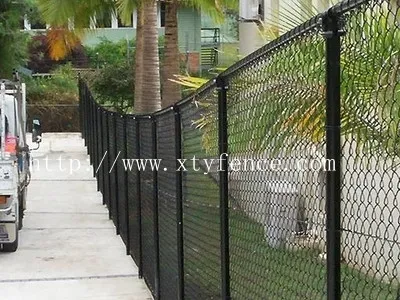 rhombic mesh fence
