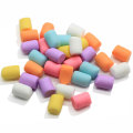 Lieferung bunte süße Marshmallow Harz Charms Simulation Süßigkeiten Lebensmittel DIY Dekoration Mode Schlüsselbund Ornament machen