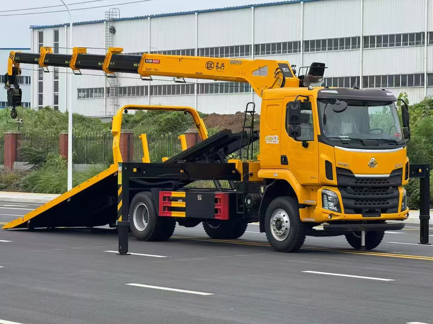 Heavy Duty Wrecker Featuring Truck Mounted Crane