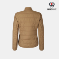 Chaqueta aislante acolchada con cuello alto para mujer