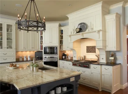 Warm white shaker solid wood cupboard