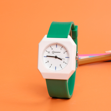 Mingrui Unisex Analog Quartz Watch with Waterproof Feature