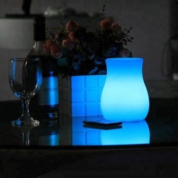 Vaso di fiori decorativo a LED per arredamento hotel