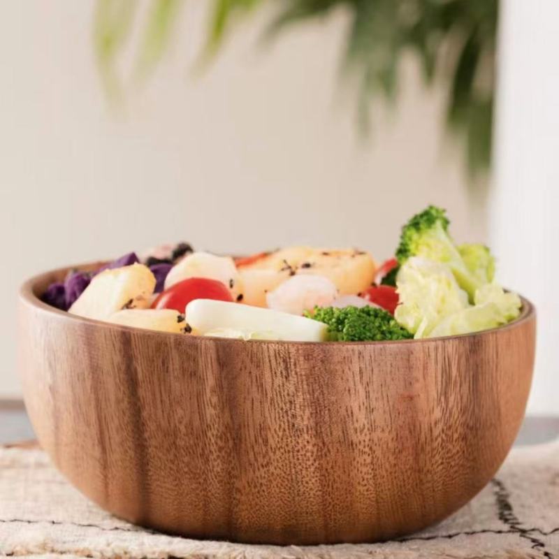 Natural Wood-Hued Tableware with Distinctive Grain Patterns