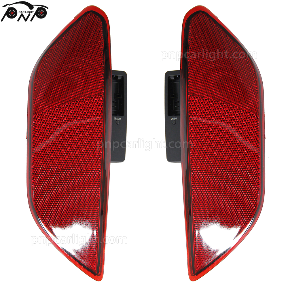 2012 Porsche Cayenne Tail Light