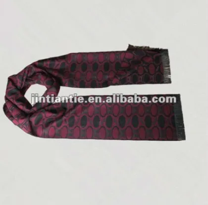 Pretty cotton scraf with fringes