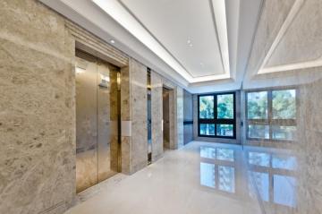 JFUJI Small machine room elevator