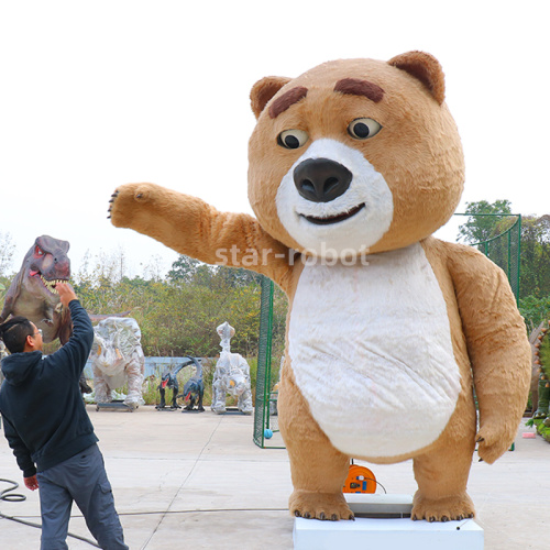 Animatronic Monster-A Campuran Seni dan Teknik