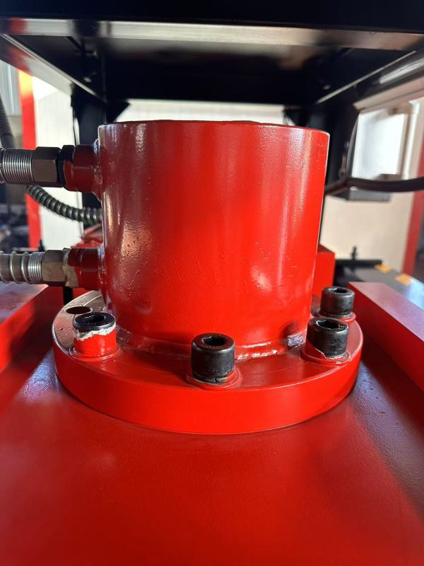 A flat bridge punching machine