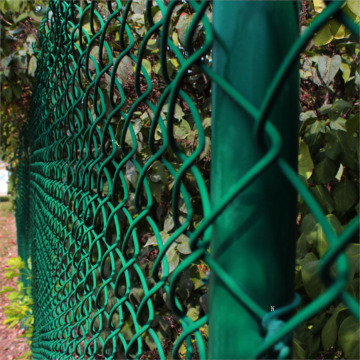 Anti-rust chain link fence