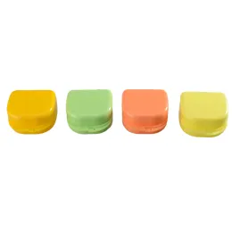 Dental retainer case with net