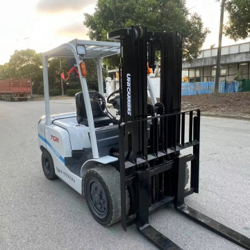 Used TCM FD30 Forklift 2.5t-3t with Low Running Hours for Sale