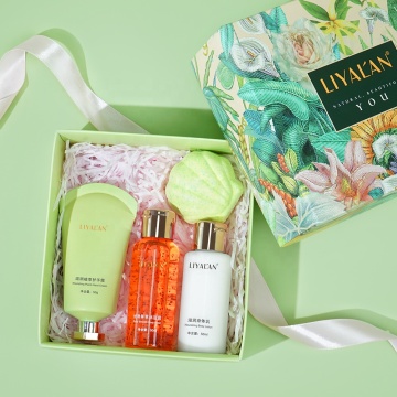 Bath Set with Shower Gel, Bath Bomb, Body Lotion, Hand Cream - Spa Gift Sets for Women
