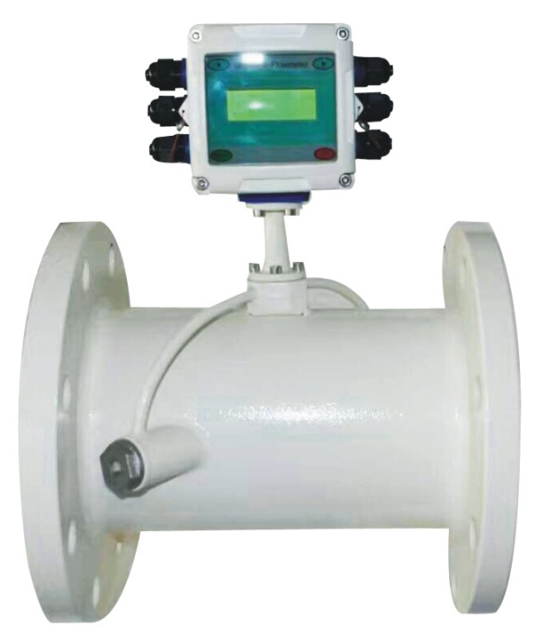 Ultrasonic Flowmeter Measuring Liquid Flow in Fully Pipe