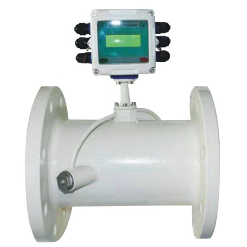 Ultrasonic Flowmeter Measuring Liquid Flow in Fully Pipe