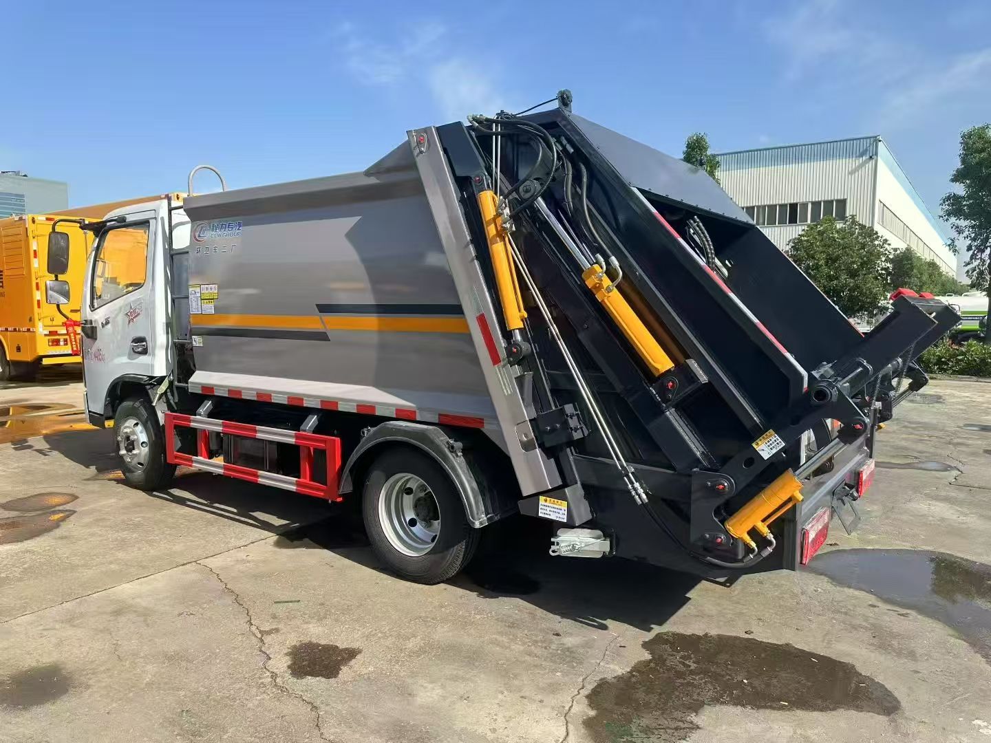 Modern Rear Loading Garbage Compactor Truck Design