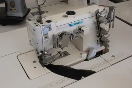 Pegasus W500P Series Oil Barrier Type Flatbed Interlock Stitch Machine