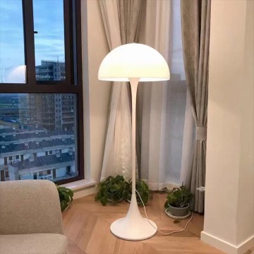مصباح أرضي LED اللاسلكي القابل للشحن الشمالي